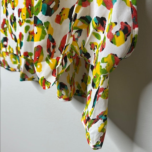 Caramela Whitley Multicolor Abstract Print Oversized Top Size Medium NWT - Picture 8 of 12